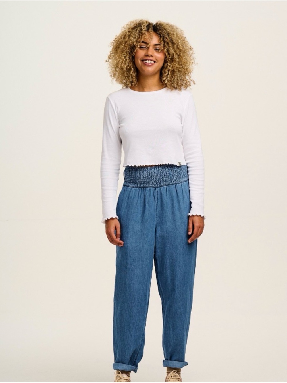 Lucy & Yak AlexaTrousers in Mid Wash Blue - Mid Wash Blue / M (UK 12-14) / REG
